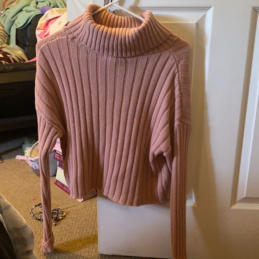 Cropped pink turtle neck sweater